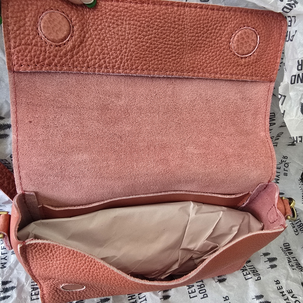 Portland Leather Coral Crossbody Bag - Picture 3 of 3